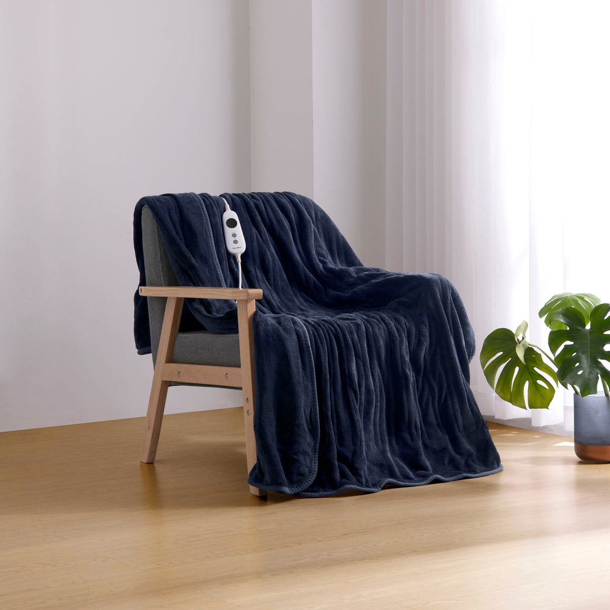 Heated coral fleece throw for comfort Australia